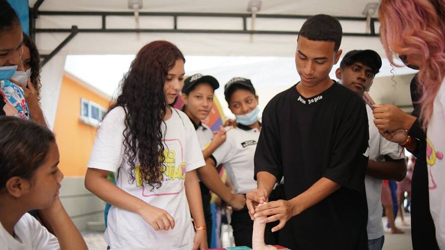 Adelantan jornadas de prevención de embarazos en barrios de Barranquilla