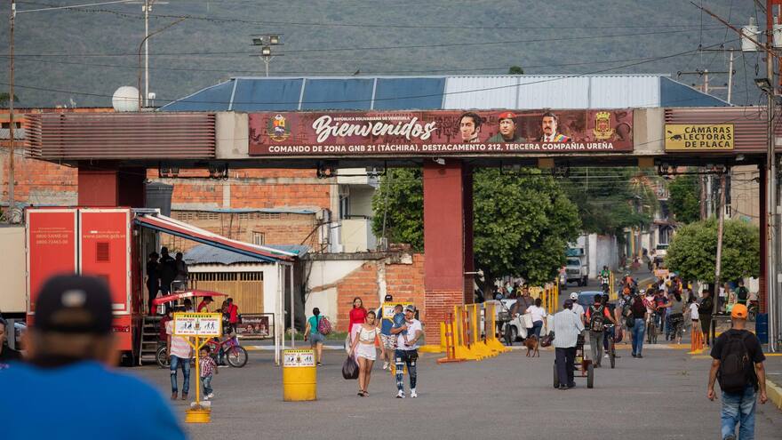 Horarios para tránsito peatonal y vehicular en frontera Colombia-Venezuela