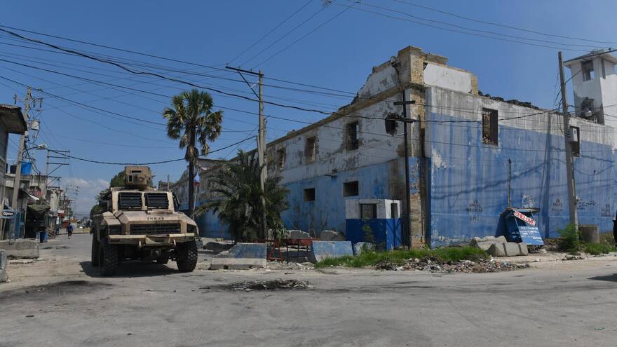 Policía de Haití dice que mató a varios miembros de bandas de alias Barbecue