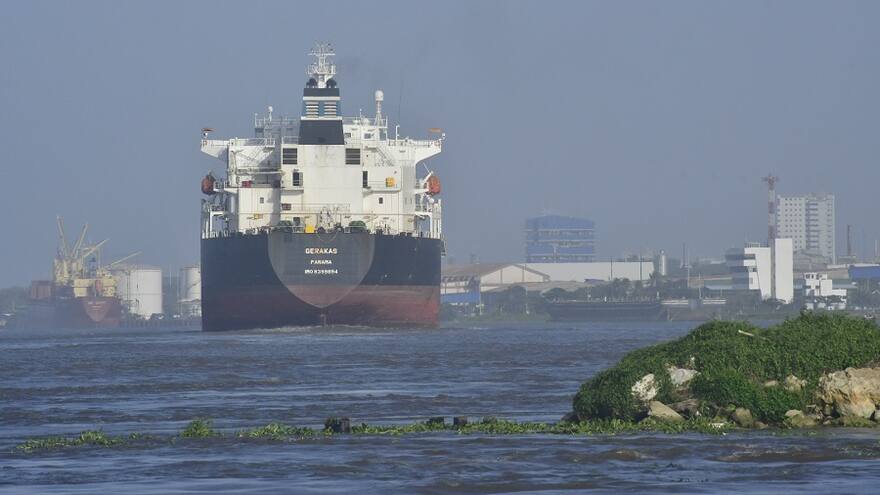 Alta sedimentación sigue afectando al canal de acceso