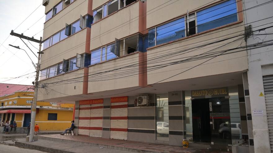 'Se improvisaron escaleras para evacuar': testigo de incendio en hotel