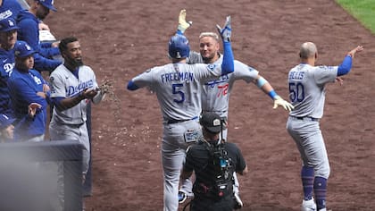 Los Marineros ven la Serie Mundial más cerca y los Dodgers sufren demasiado