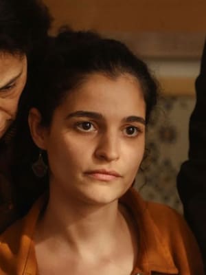 ‘In a Whisper’ – Familia, deseo y secretos