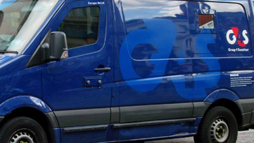 Conductor de carro de valores hiere a escolta y se lleva el dinero