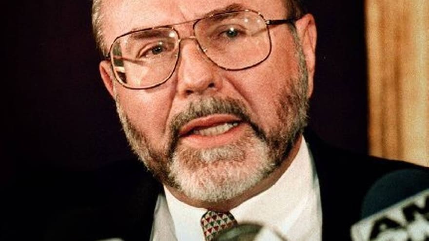 Muere Myles Frechette, el polémico embajador de EEUU que dejó sin visa a Samper