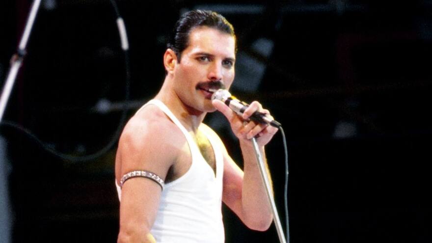 Freddie Mercury cumpliría 77 años, subastan más de 1.500 objetos del artista