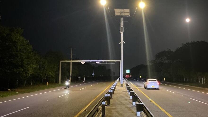 Tramo de Vía al Mar tendrá sistema de iluminación con energía solar