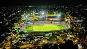 “A Cartagena no ingresarán delincuentes disfrazados de hinchas”, dice Dumek Turbay sobre el partido Junior vs. Cerro Porteño