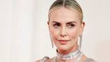 Charlize Theron cumple 50 años: medio siglo de carácter y reinvención en Hollywood