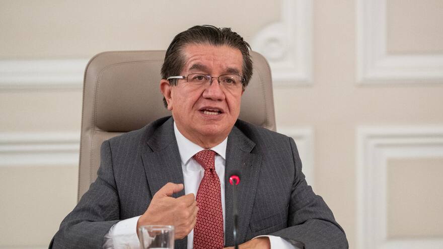 Caso de trombo: Minsalud asegura que no está relacionado con la vacuna