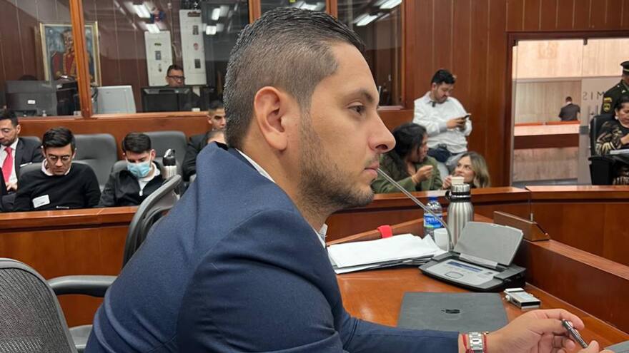 Senador Esteban Quintero rechaza propuesta de reelección presidencial y advierte sobre posible uso del ‘fast track’