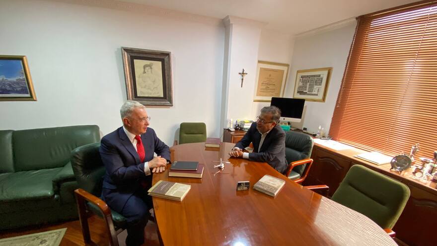 Gustavo Petro habla sobre reunión con Álvaro Uribe: 'no se usará el Estado para perseguir al opositor'