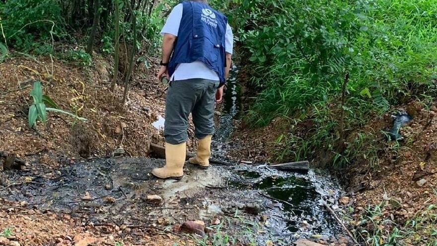 Vigilan labores de evacuación de aguas estancadas en Loma Grande, Montería