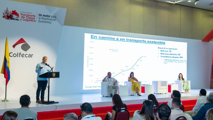 'Gobernar atacando a empresas y transportes no soluciona nada'