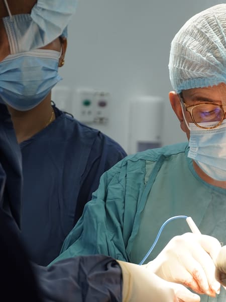 Clínica Portoazul Auna impulsa el desarrollo en salud del territorio con cirugía robótica de rodilla