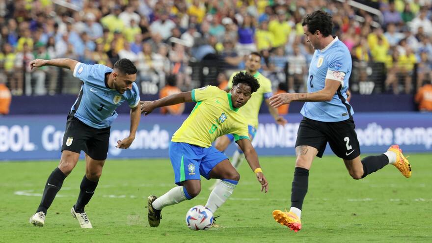 Uruguay vence a Brasil en penales y es rival de Colombia en la semifinal de la Copa América