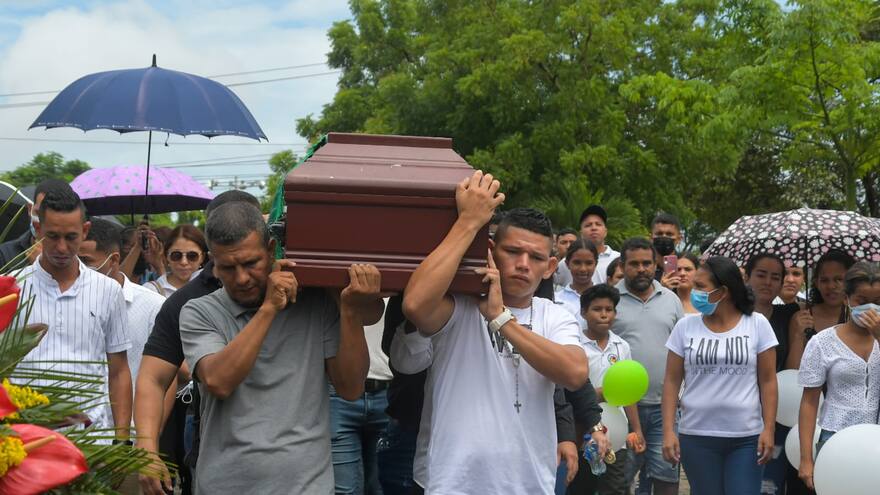 Familiares, amigos y estudiantes despidieron al profesor Édgar Ballestas
