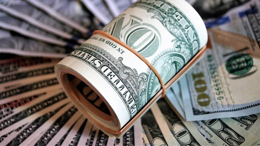 Dólar en Colombia viernes 18 de noviembre: la divisa baja $61 y abre con un promedio de $4.960