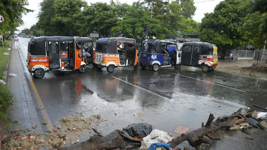Movilidad: continúan bloqueos en la calle 30 por protesta de motocarristas