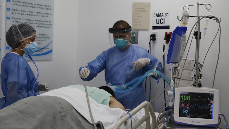 La meta es reducir mortalidad y casos graves por covid: Minsalud