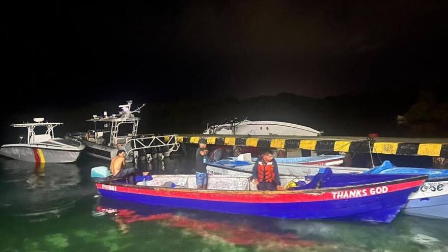 Dimar activó operación de búsqueda y rescate de embarcación con 13 venezolanos