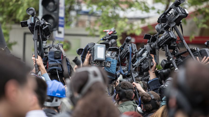 AMI señala que es necesario que el presidente Petro se comprometa con la directiva sobre libertad de prensa