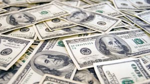 El dólar cerró a la baja y tocó cifras no vistas desde hace 5 años en Colombia