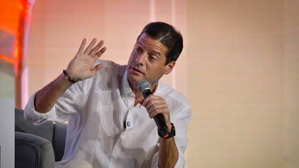 “Ustedes representan la violencia, las balas, el miedo, el terror”: Mauricio Gómez responde a María José Pizarro