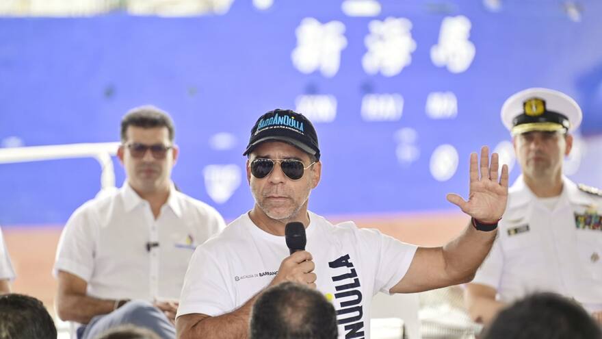 Los años que hemos sufrido con este canal, no han sido pocos: Char celebra convenio para nueva draga