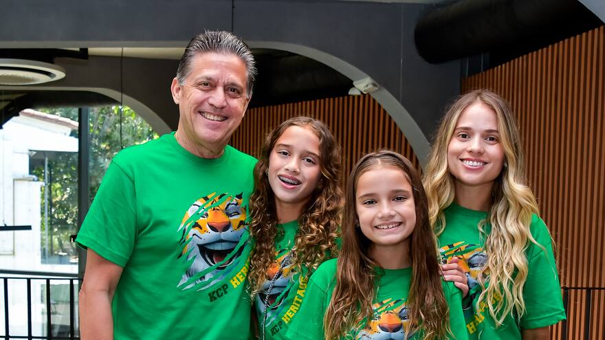 Celebración tres generaciones del Colegio Karl C. Parrish