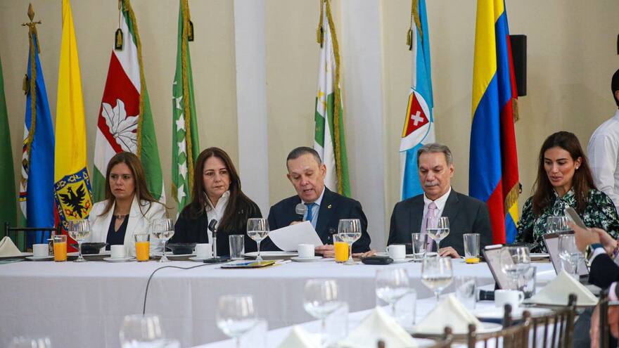 Presidente del Congreso celebra acatamiento de la CREG del fallo del tribunal