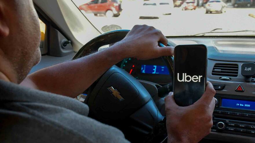Taxis pierden demanda contra Uber en la Corte Suprema