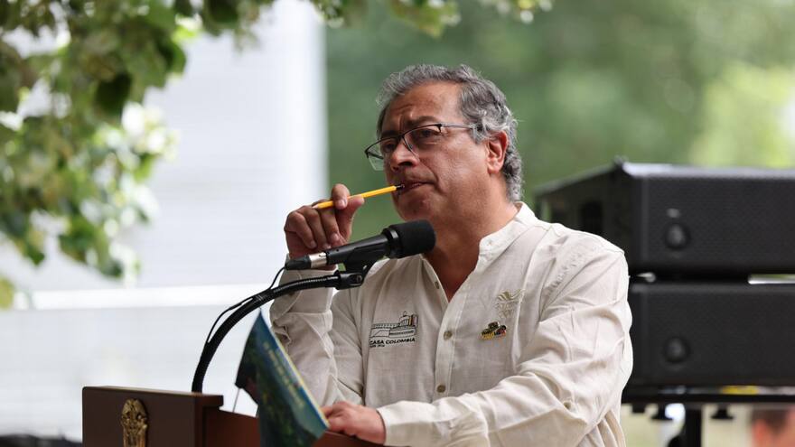 Presidente Gustavo Petro denuncia posible alianza entre ‘Iván Mordisco’ y ‘Nueva Junta del Narcotráfico’ para asesinarlo