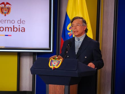 Petro explicó por qué se suspendió el traslado de jefes de estructuras criminales a Barranquilla e incluyó al padre Cirilo en la mediación