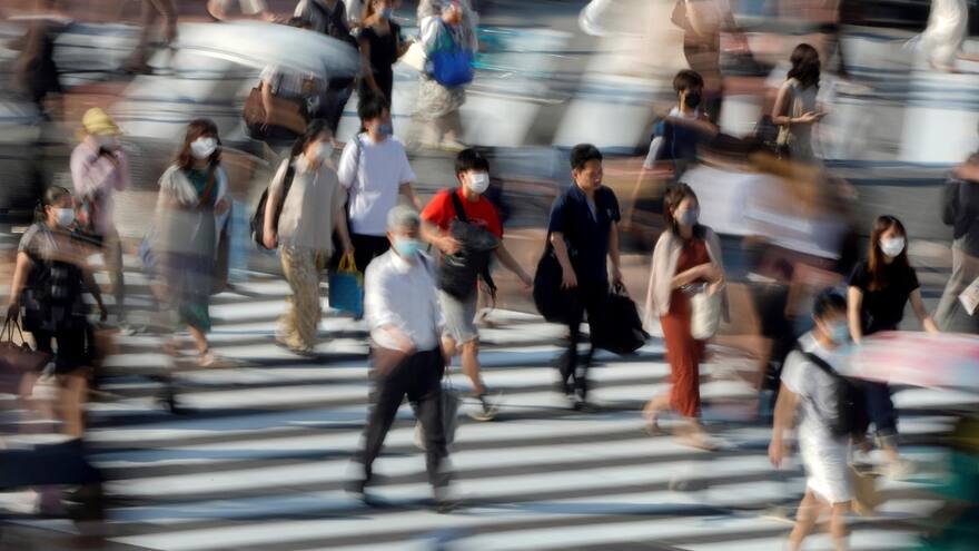 La humanidad sufrirá extinción peor que la de dinosaurios, según estudio