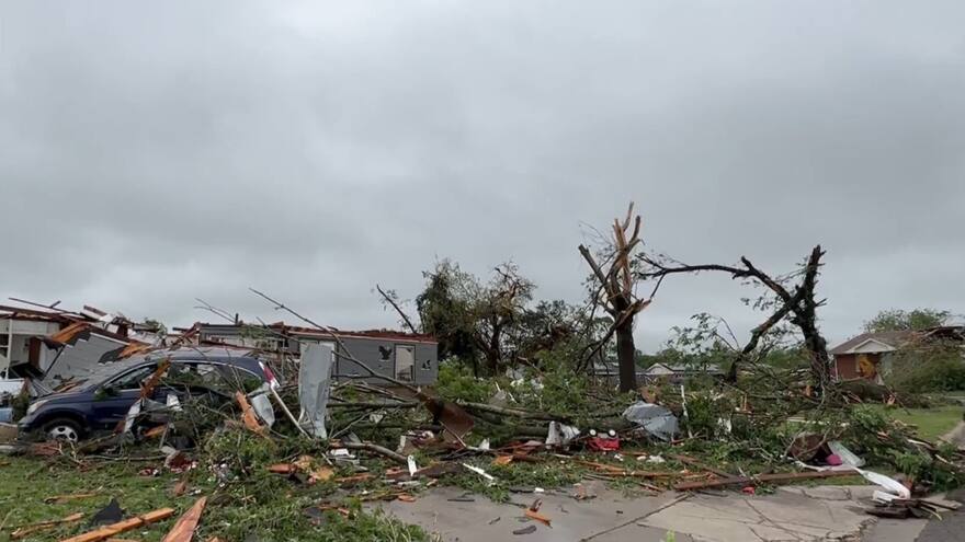 Video: cuatro personas muertas en Oklahoma por múltiples tornados