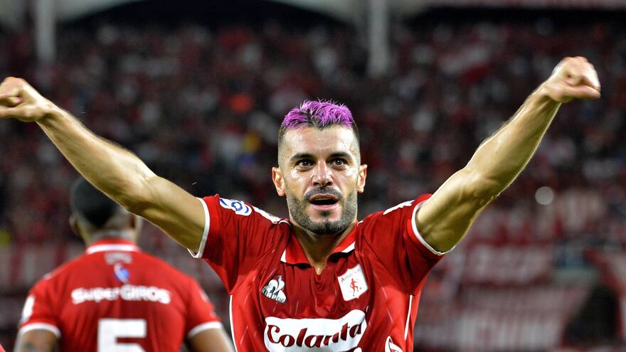 Camioneta del atacante español del América, Iago Falque, fue baleada en Cali