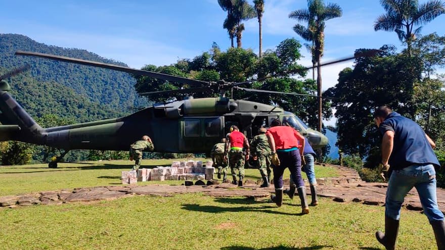 Ejército ayudó a comunidad de la Sierra Nevada con transporte de materiales