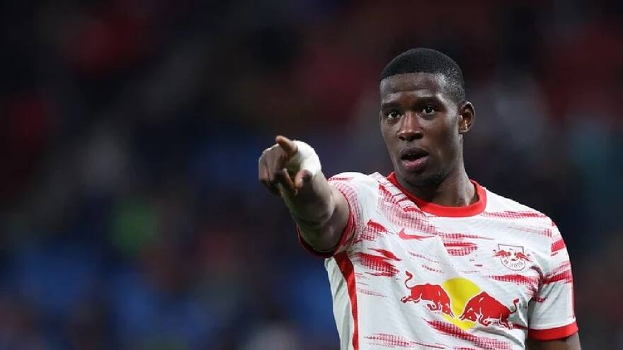 Nordi Mukiele fue presentado como la nueva pieza defensiva del París Saint-Germain