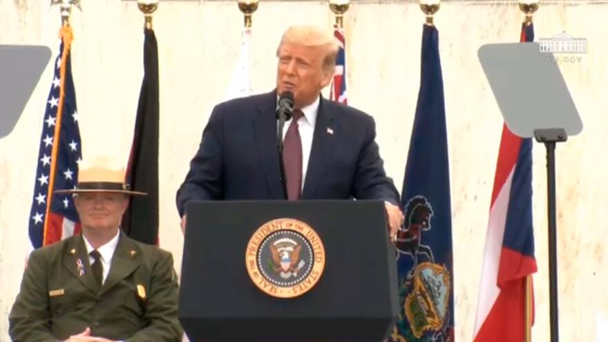 Trump pide 'unidad' en el recuerdo de las víctimas del vuelo 93 del 11S