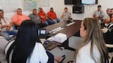 Alcaldía de Riohacha capacita en atención al cliente a taxistas del aeropuerto Almirante Padilla