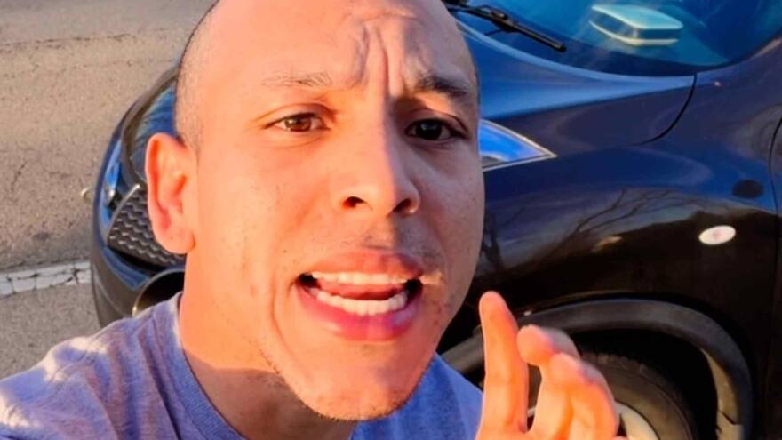 Estados Unidos deportaría a ‘influencer’ que alentó a migrantes a ocupar casas