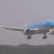 En medio de tormenta, piloto aterriza avión con 300 pasajeros en Holanda