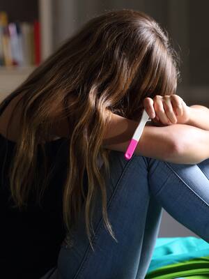 Salud Sexual en Colombia: enfrentando el embarazo adolescente | Columna de José Manuel González