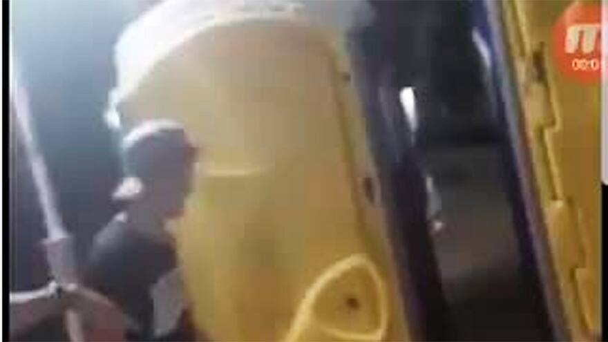 En video | Alcalde Char denuncia mal uso de baños públicos en parque Los Sueños