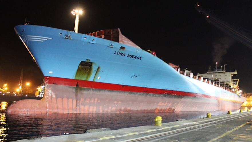 Arriba al puerto Santa Marta el barco de contenedores más grande en su historia