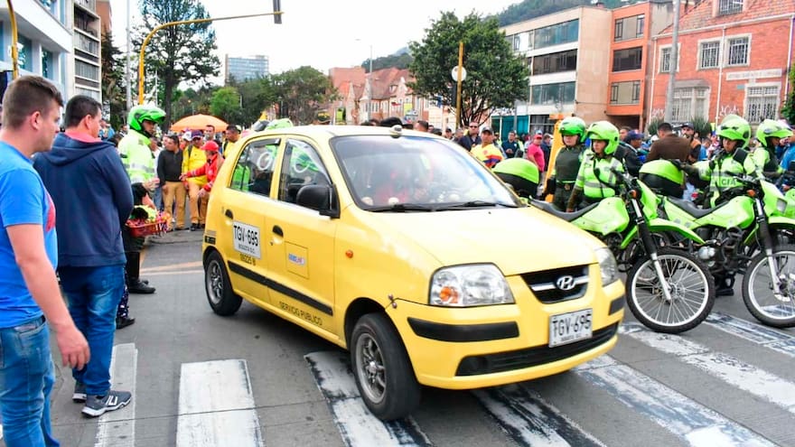Comisión de taxistas se reúne con la Procuraduría en Bogotá