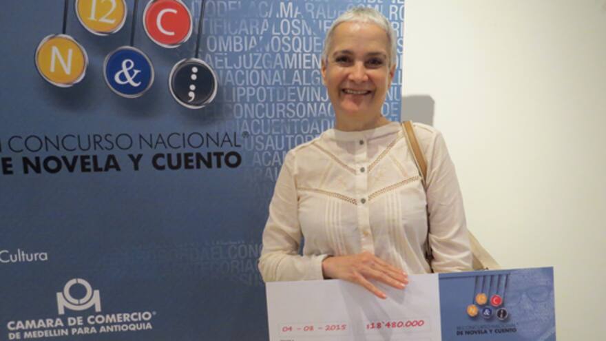 Barranquillera gana premio de cuento en Medellín