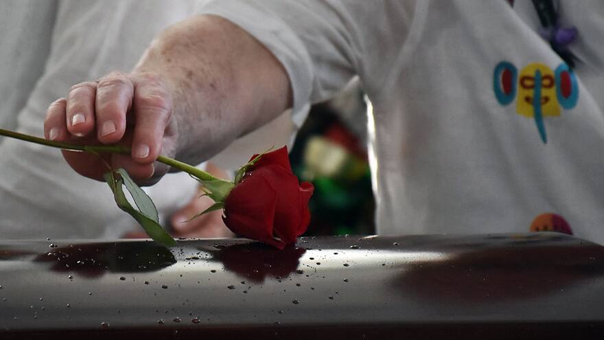 En imágenes | Música de Carnaval para despedir a Humberto Pernett