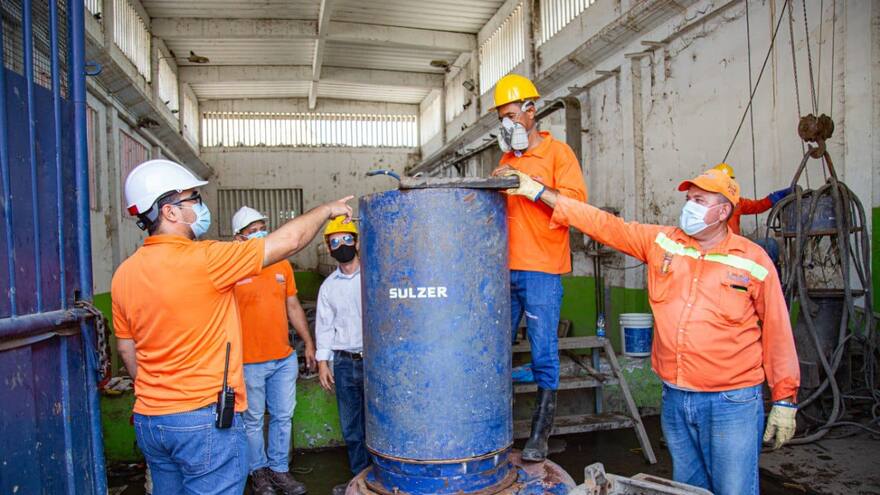 En Santa Marta colocan bombas para solucionar problema sanitario en la bahía